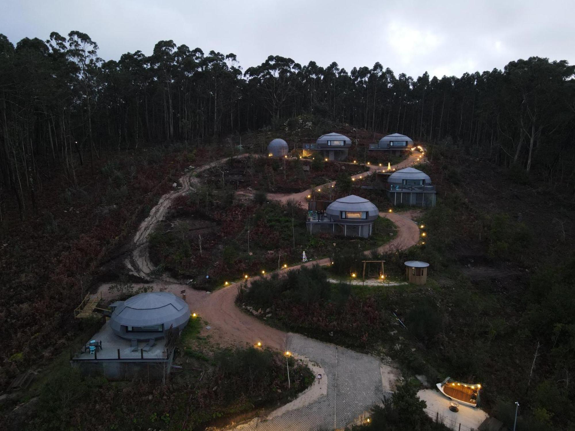 מלון באיונה Glamping Do Mar מראה חיצוני תמונה
